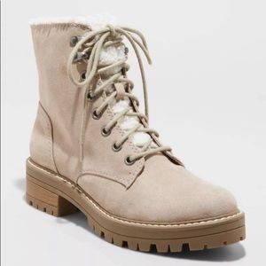 Universal Thread Tessie Sherpa Lace Up Boots
